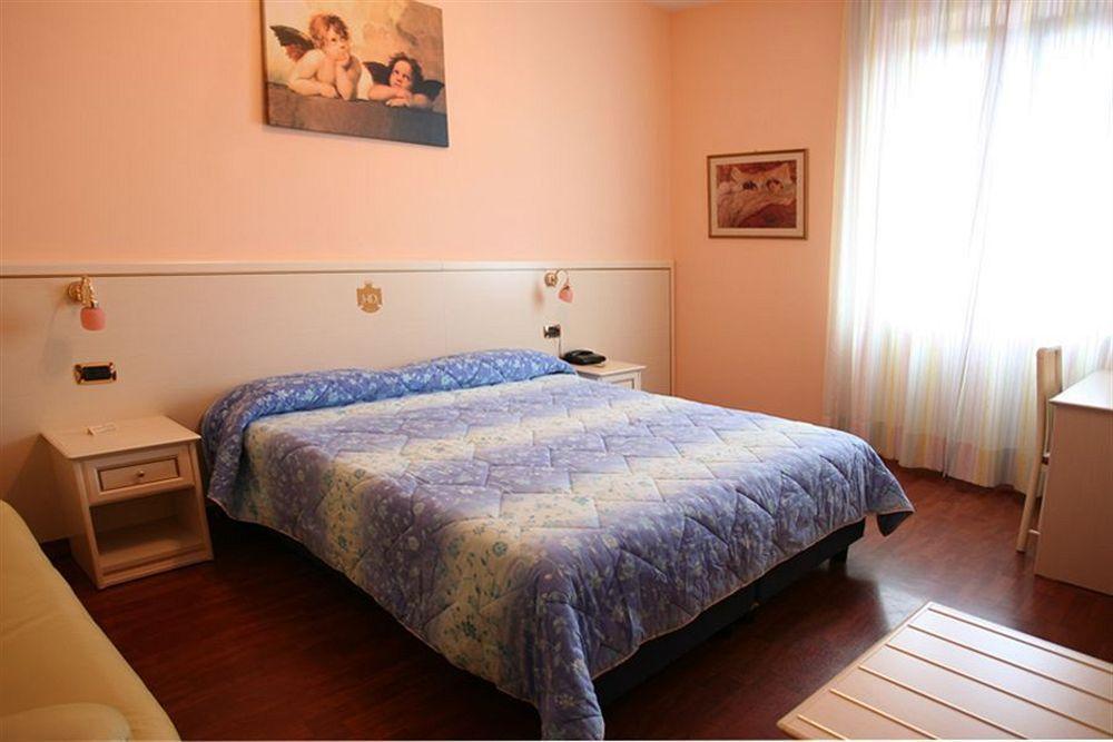 Hotel I Duchi Camerino Exterior photo