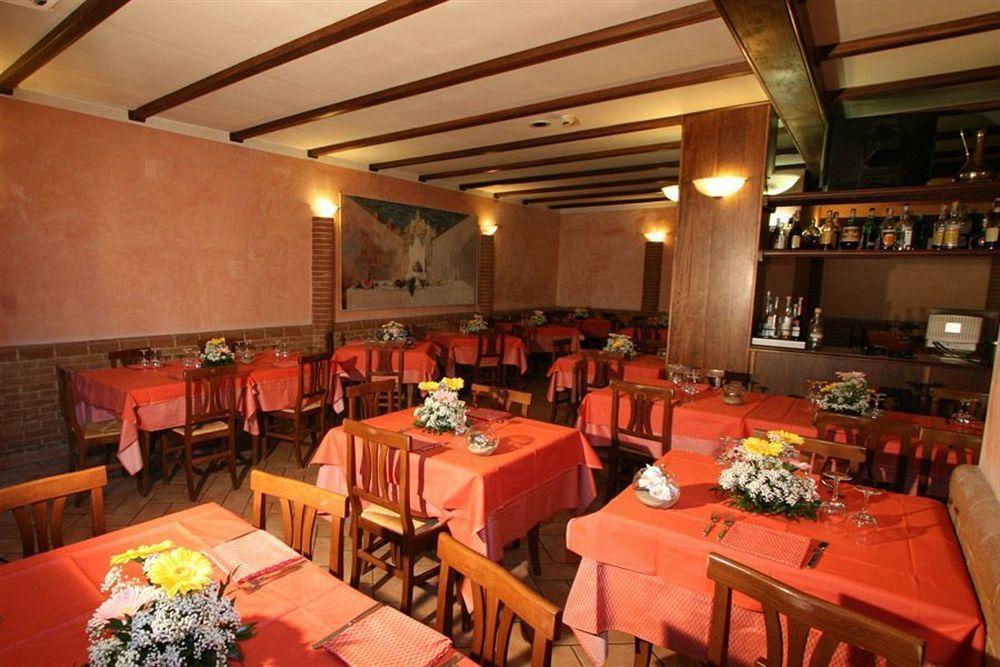 Hotel I Duchi Camerino Exterior photo