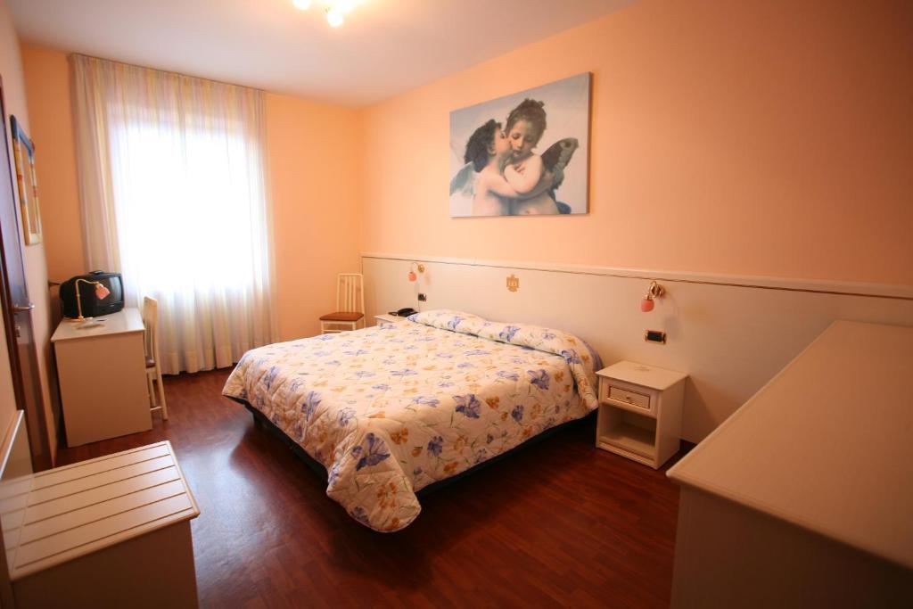 Hotel I Duchi Camerino Room photo